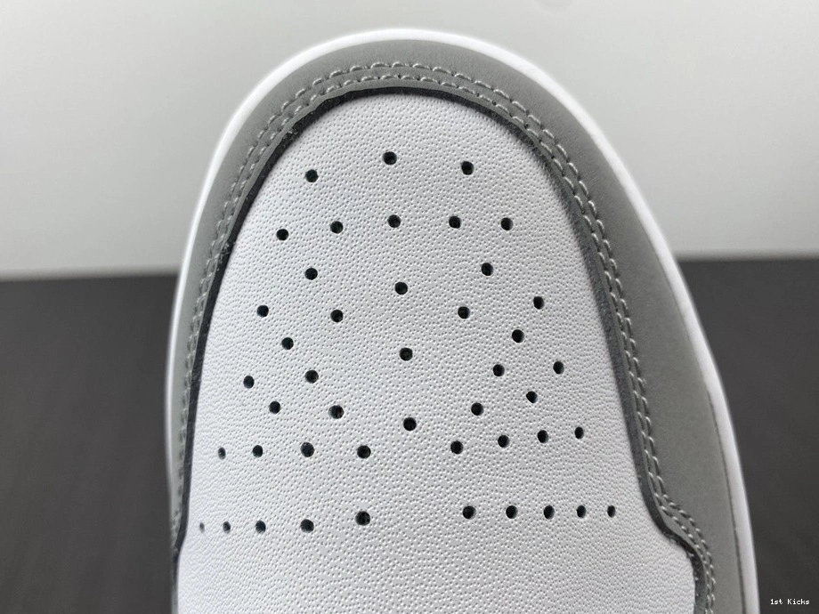 1 Jordan Grey Wolf Low (W) - DC0774-105 0831